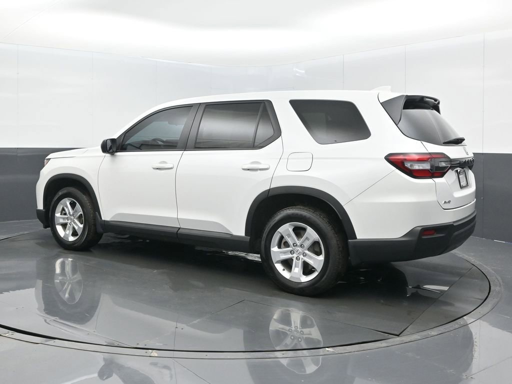 Used 2024 Honda Pilot LX image 16