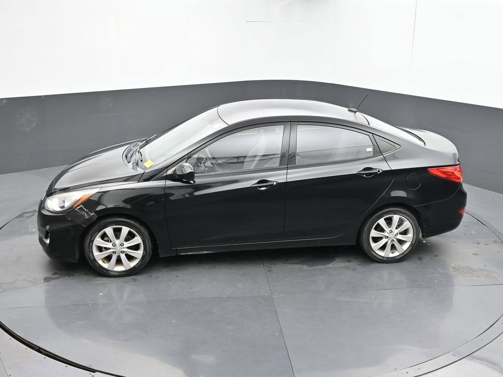 Used 2013 Hyundai Accent GLS w/ Premium Pkg FWD image 34