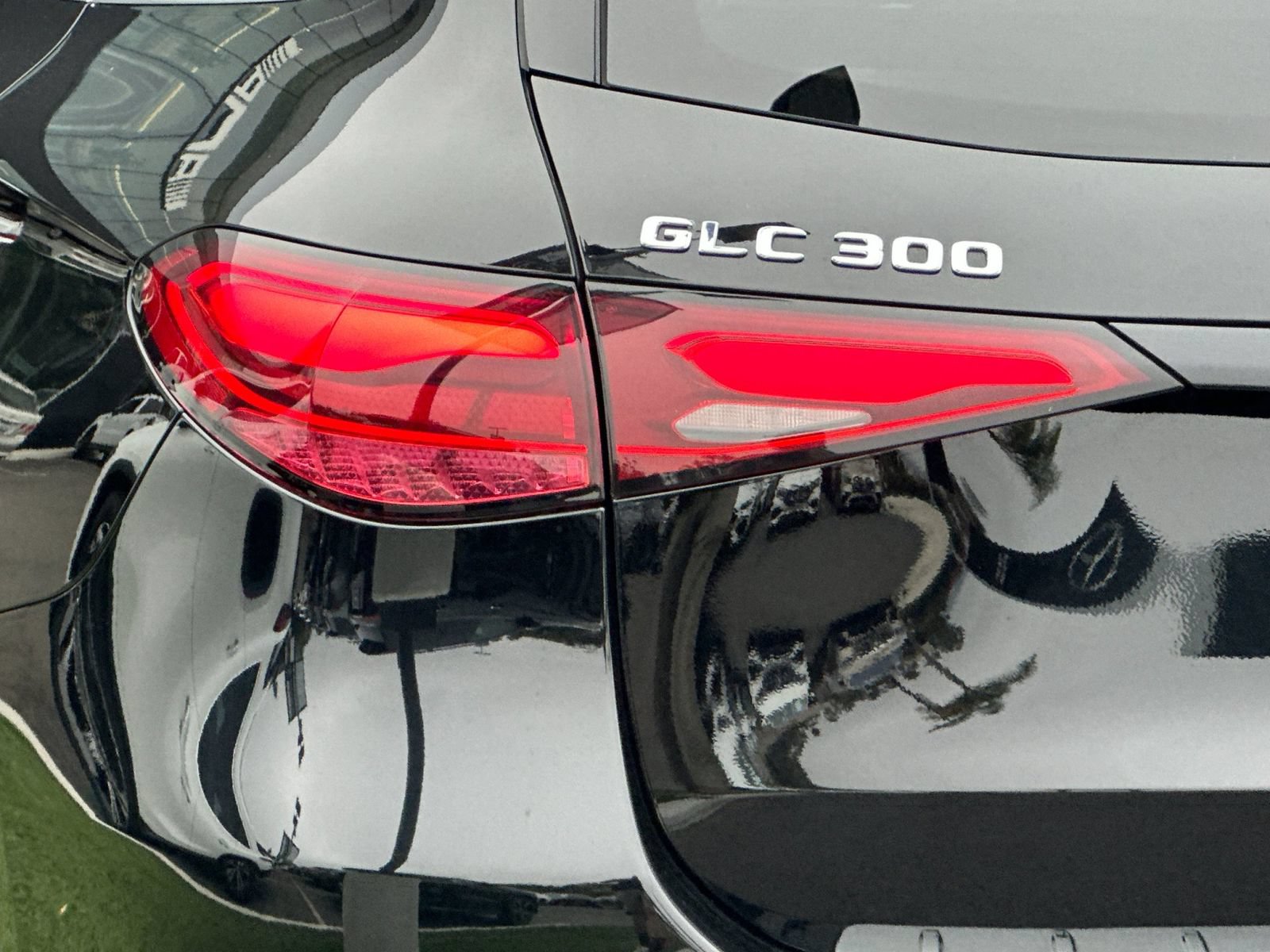 Certified 2023 Mercedes-Benz GLC 300 image 32