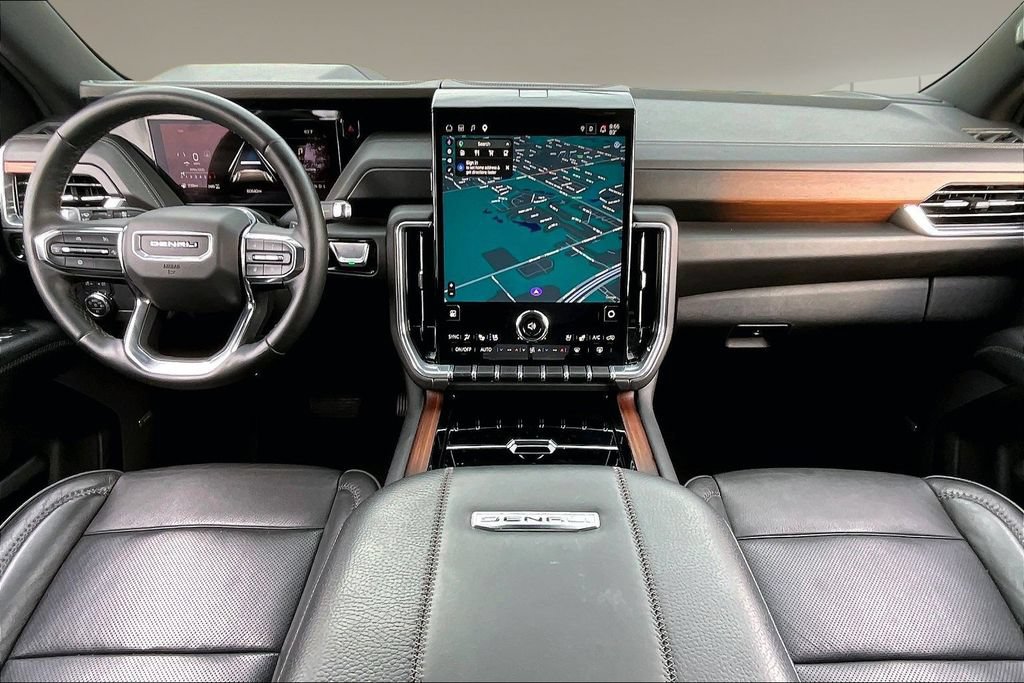 Used 2025 GMC Yukon Denali AWD/4WD image 15