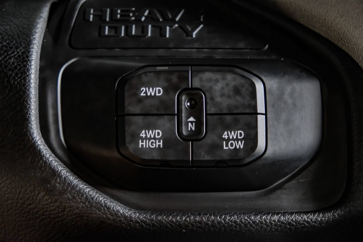 Used 2025 RAM 3500 Laramie AWD/4WD image 25