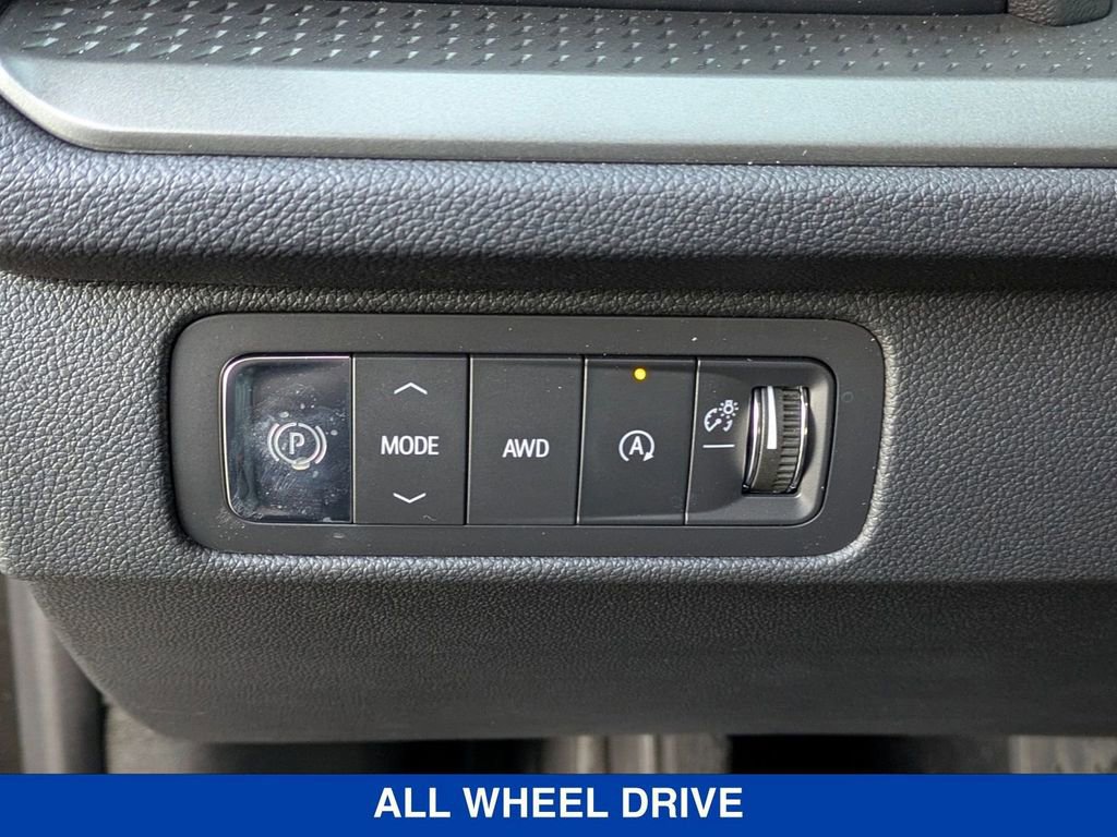 New 2025 Chevrolet Traverse LT w/ Enhanced Driving Package AWD/4WD image 19