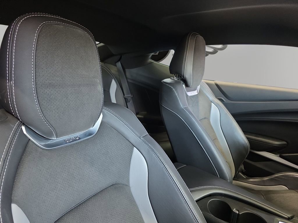 Used 2018 Chevrolet Camaro SS RWD image 21