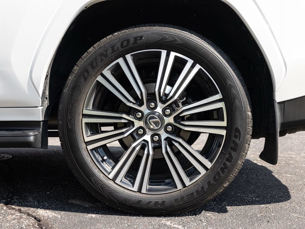 Used 2025 Lexus LX 600 4WD w/ Accessory Package (2T) image 79
