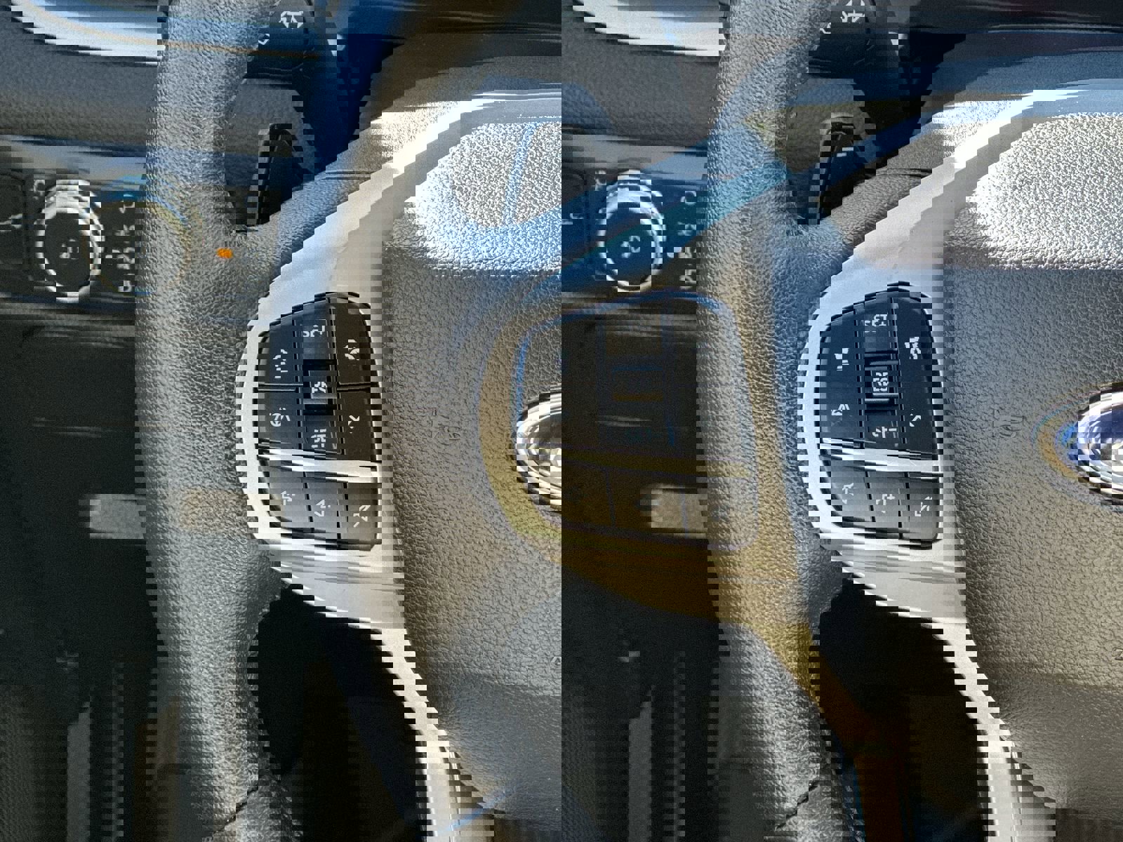 Used 2021 Ford Explorer XLT w/ Equipment Group 202A image 20