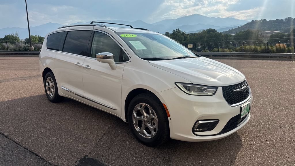 Used 2021 Chrysler Pacifica Limited w/ Premium & Safety Sphere Group AWD/4WD image 20