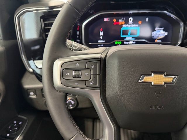 Used 2024 Chevrolet Silverado 1500 LT AWD/4WD image 11