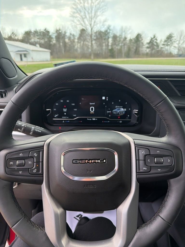 Used 2023 GMC Yukon XL Denali image 14