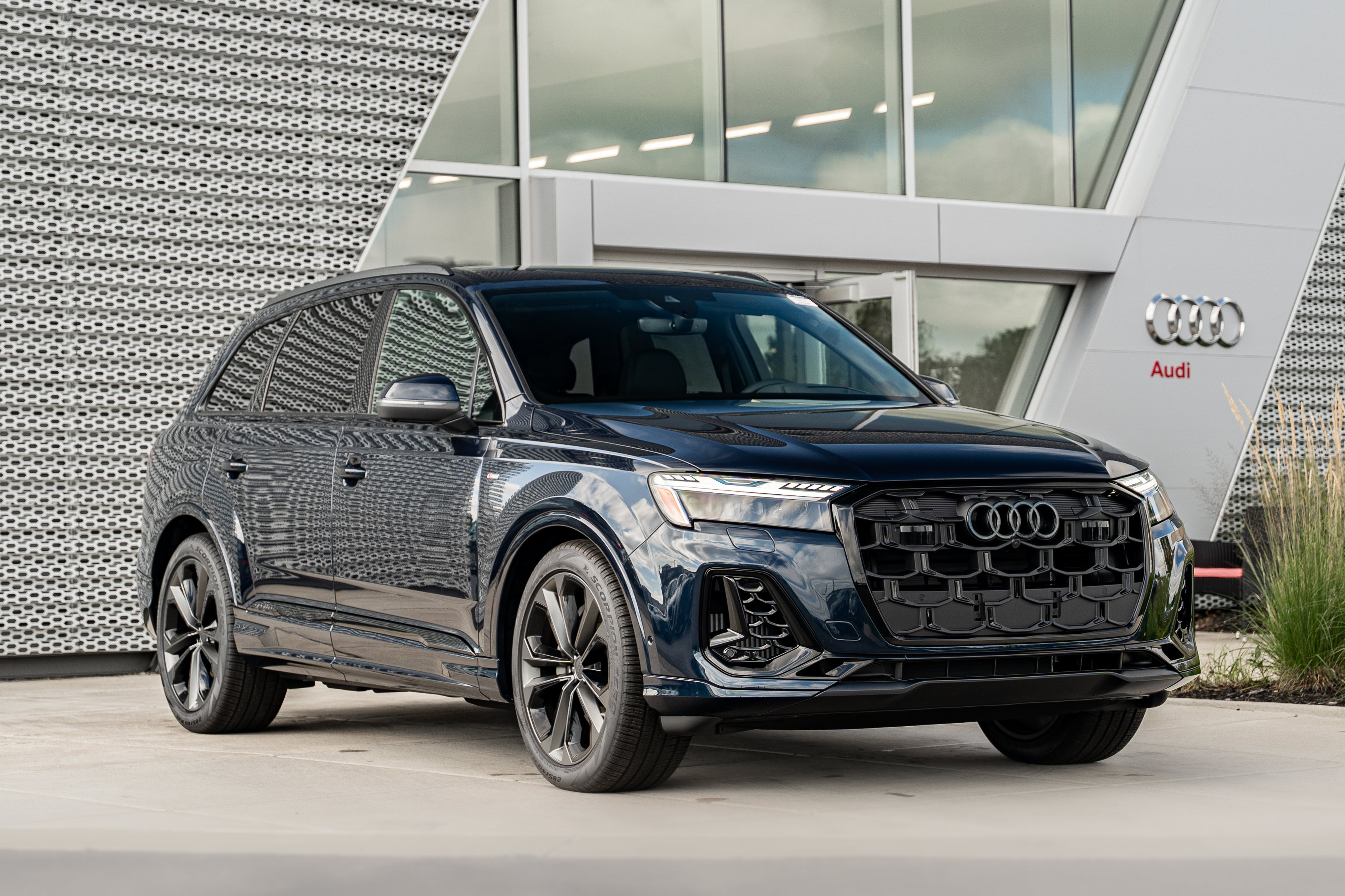 New 2026 Audi Q7 3.0T Prestige