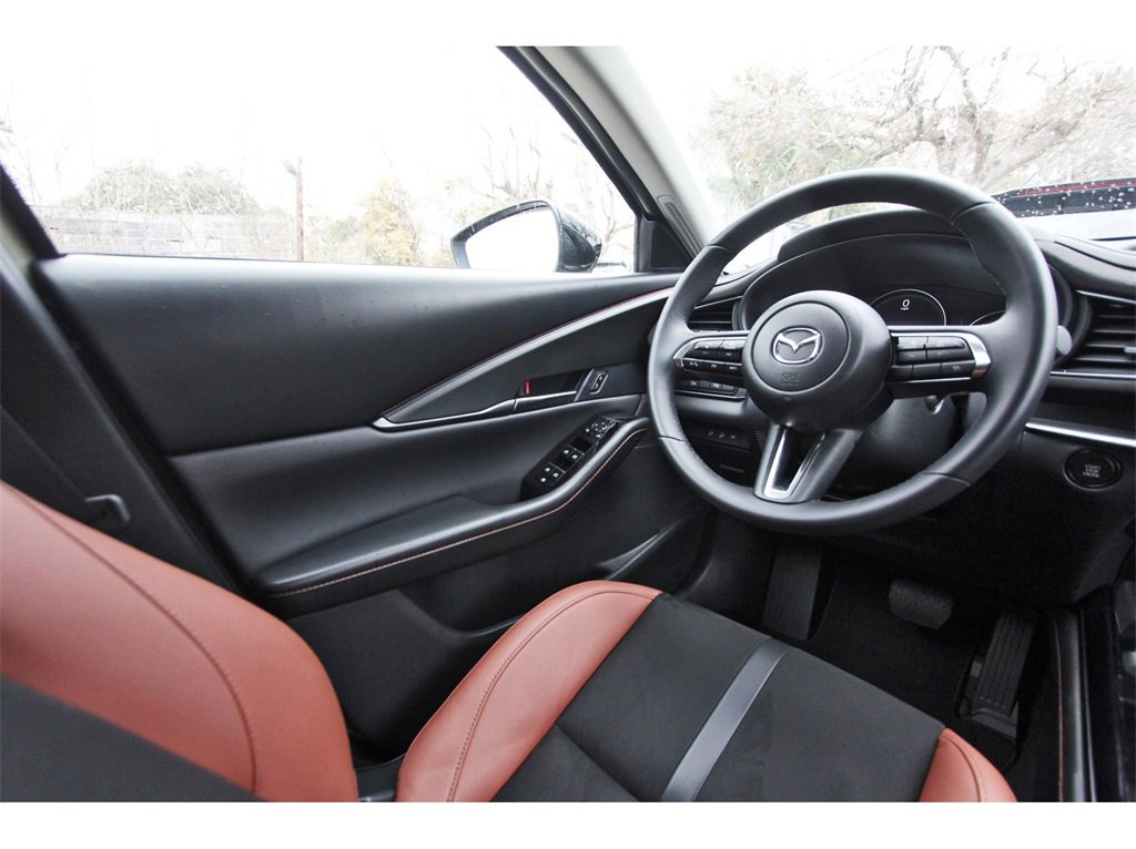 Certified 2025 MAZDA CX-30 Carbon image 7