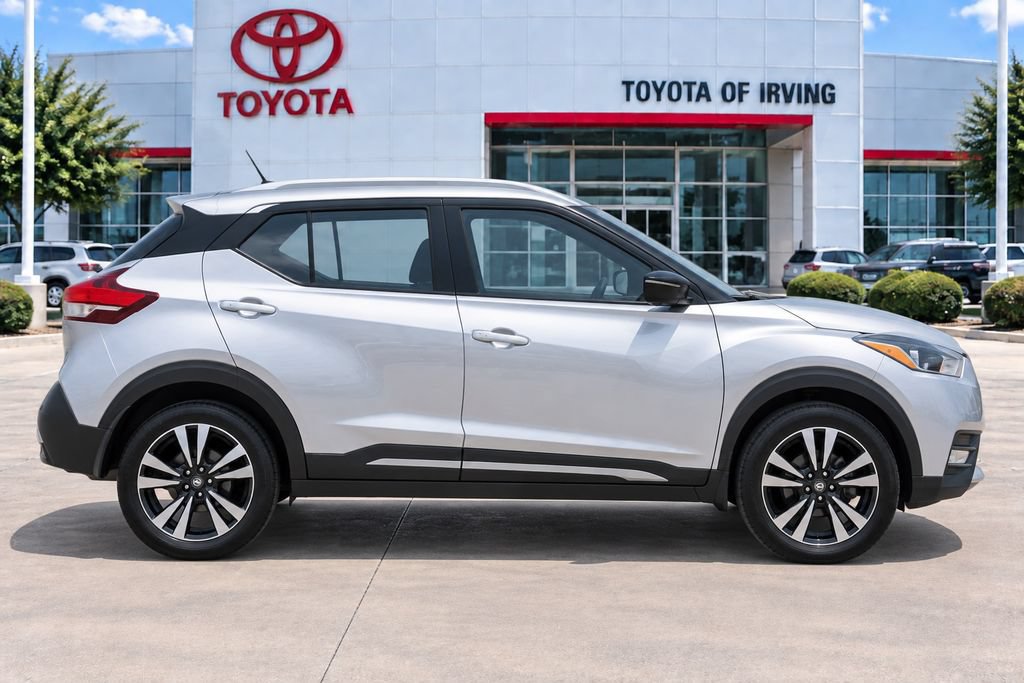 Used 2019 Nissan Kicks SR FWD image 6