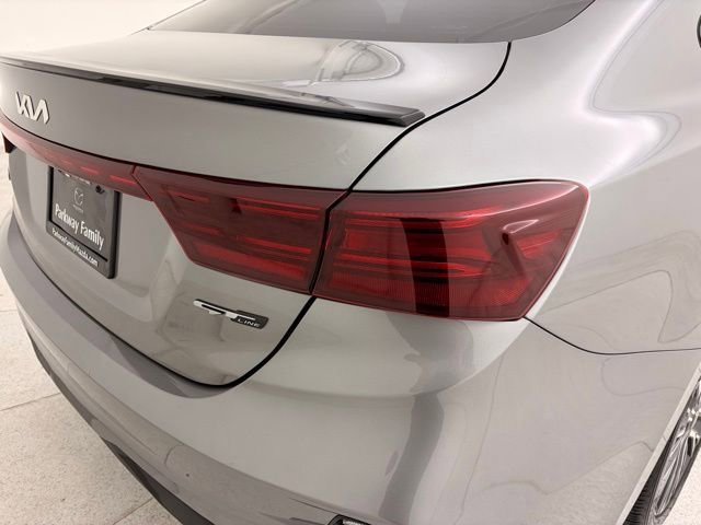 Used 2022 Kia Forte GT-Line FWD image 11