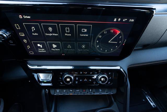 Used 2024 GMC Sierra 2500 AT4 w/ AT4 Premium Plus Package image 24