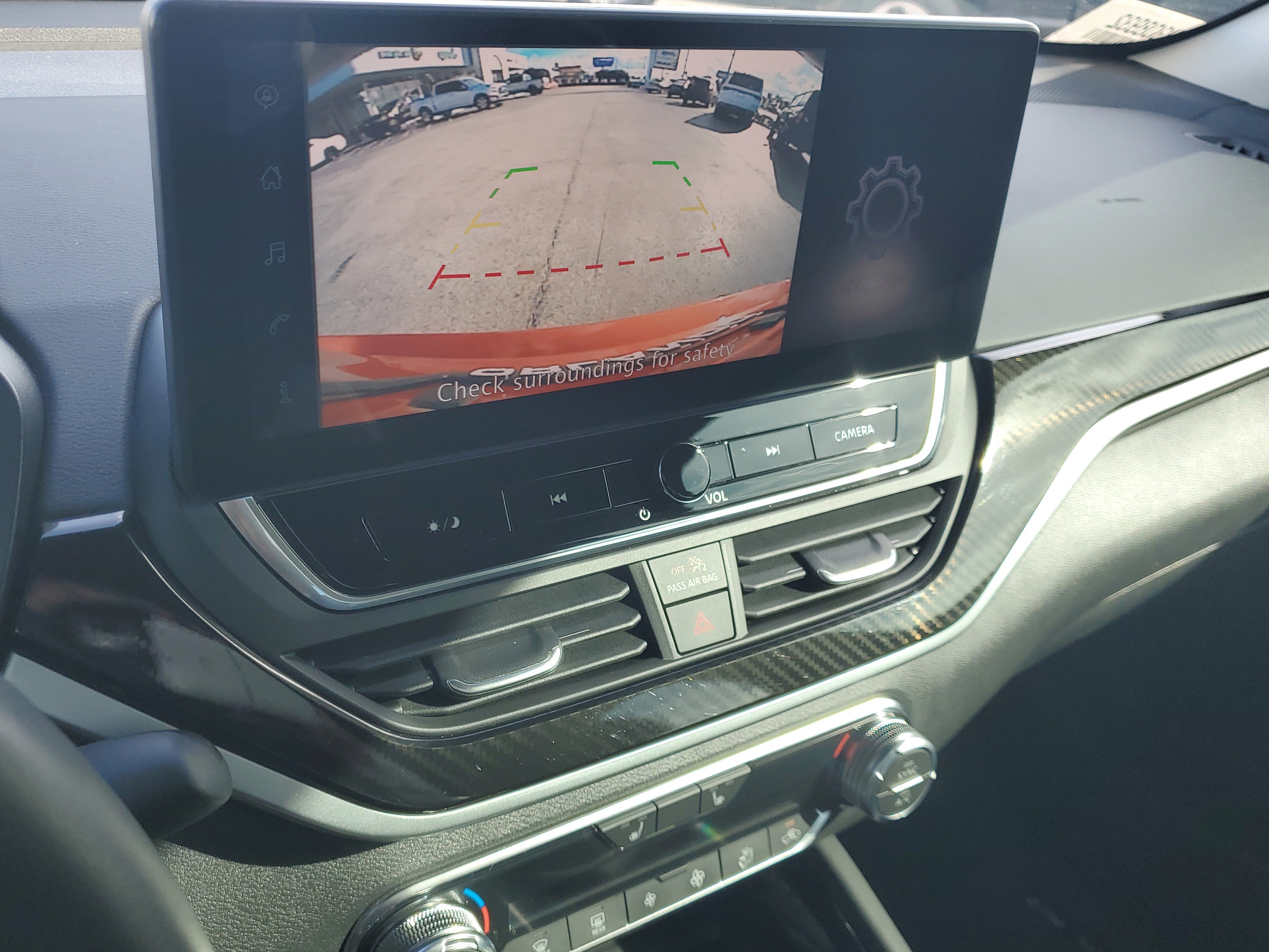 Used 2025 Nissan Altima 2.5 SR w/ SR Premium Package image 25