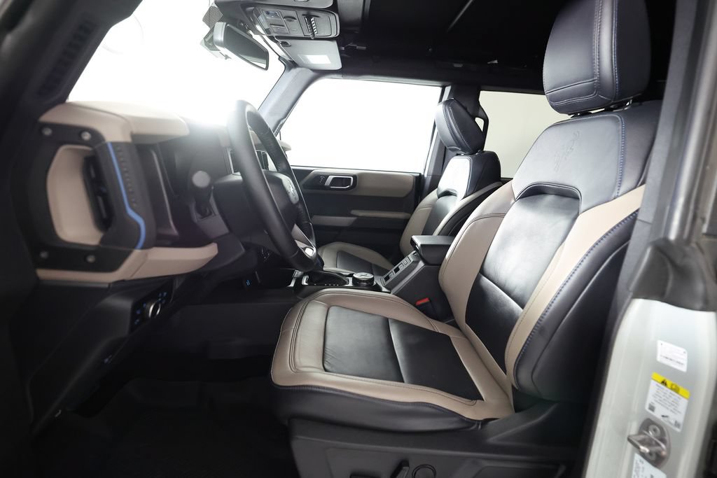 Used 2023 Ford Bronco Wildtrak AWD/4WD image 14