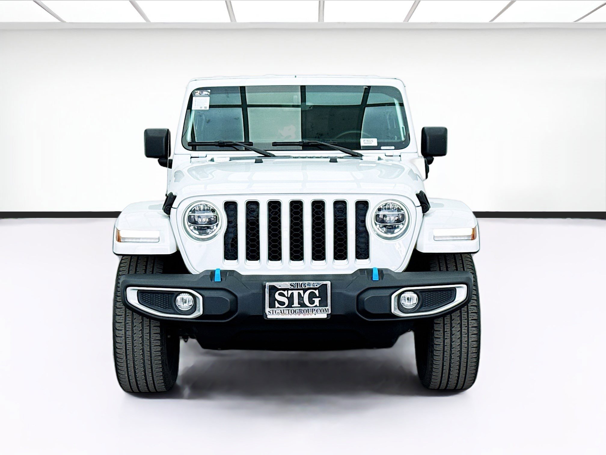 Used 2022 Jeep Wrangler Unlimited Sahara w/ Cold Weather Group image 2