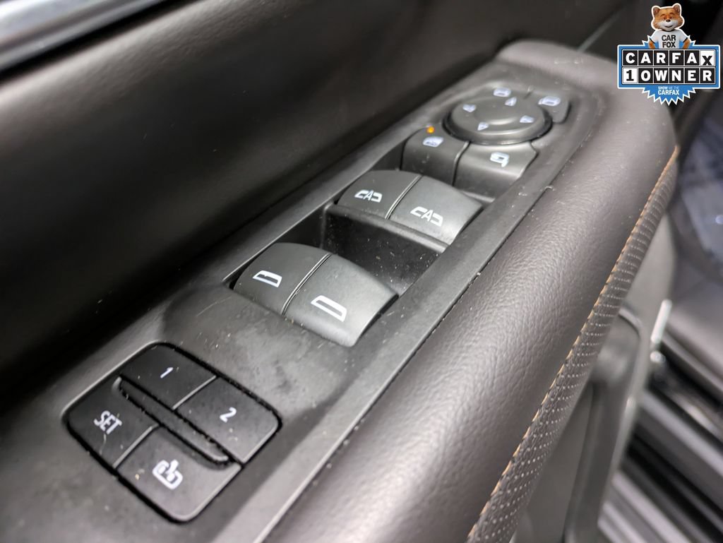 Used 2024 GMC Yukon AT4 w/ Technology Package AWD/4WD image 11