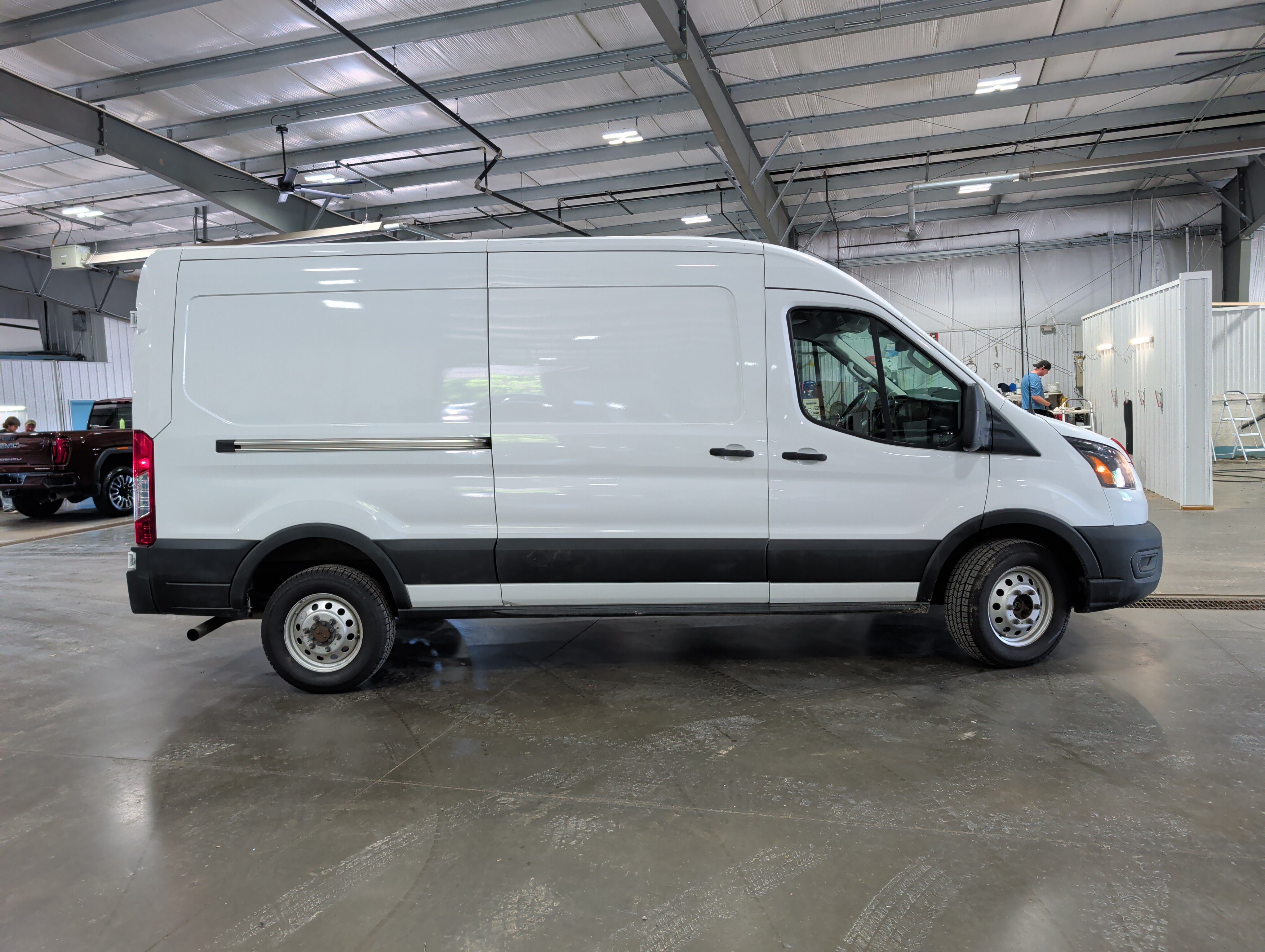 Used 2023 Ford Transit 250 Medium Roof AWD image 2