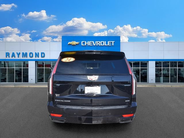 Certified 2024 Cadillac Escalade Sport Platinum w/ Heavy-Duty Trailer Package AWD/4WD image 4