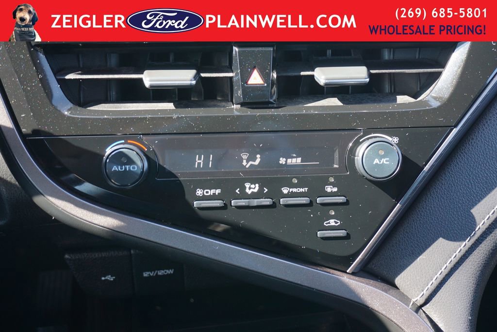 Used 2024 Toyota Camry SE image 19