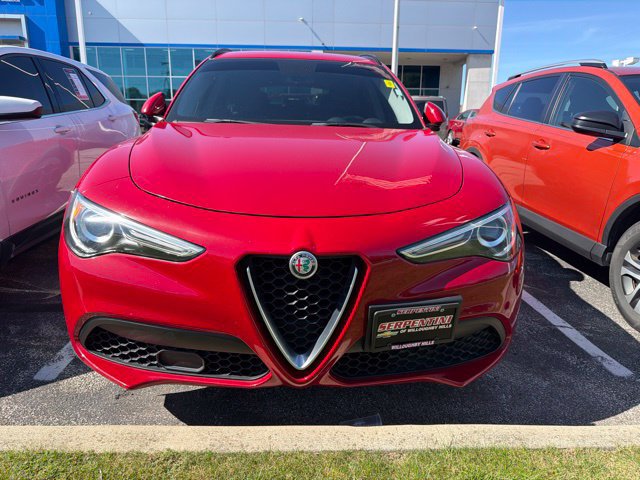 Used 2018 Alfa Romeo Stelvio Sport w/ Quick Order Package 22J Sport AWD/4WD image 3