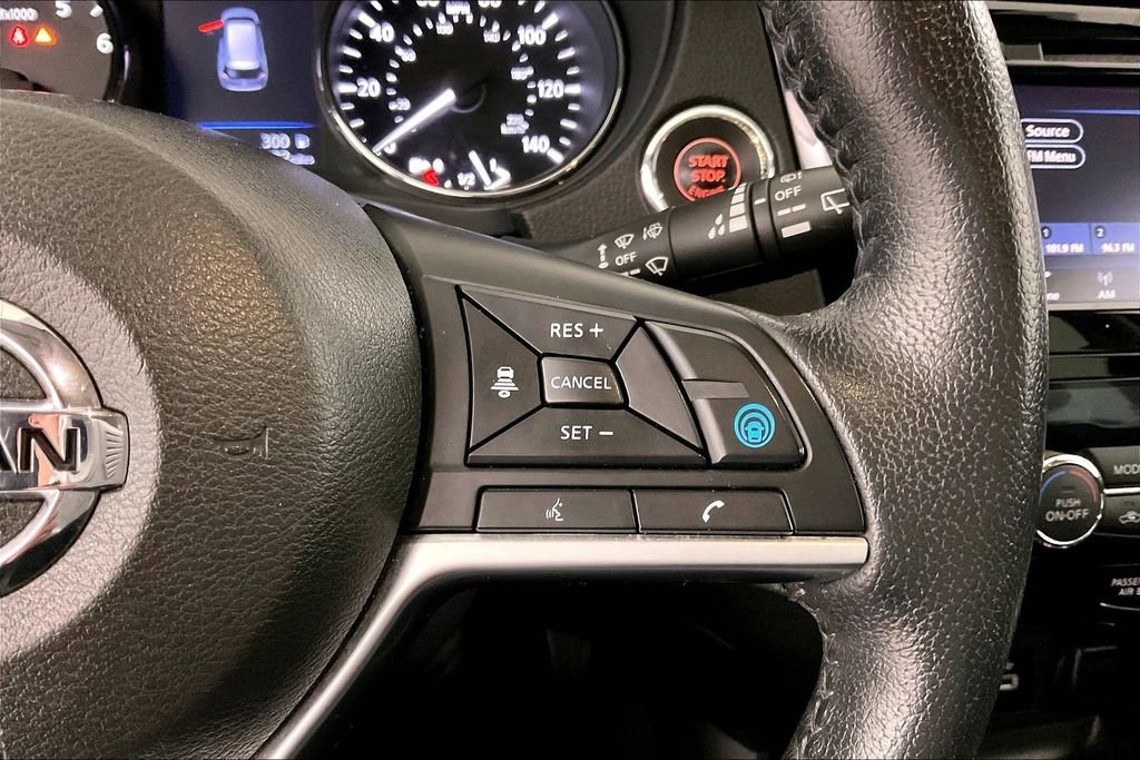 Used 2020 Nissan Rogue SL w/ Premium Package image 12