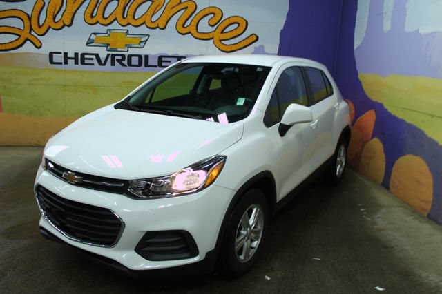 Used 2020 Chevrolet Trax LS FWD image 4