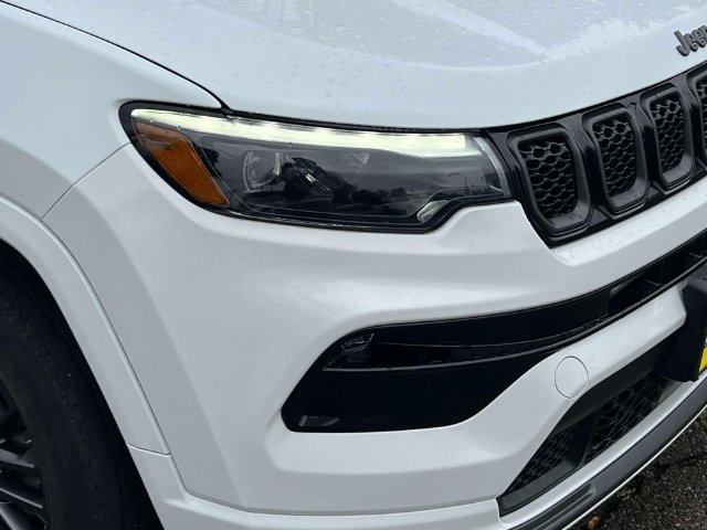 Used 2023 Jeep Compass High Altitude AWD/4WD image 9