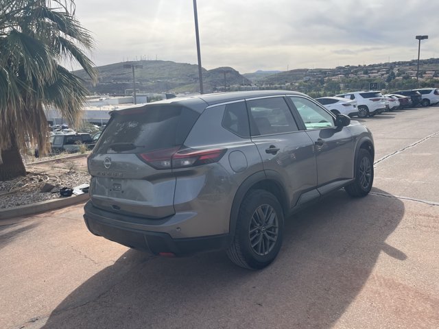 Used 2024 Nissan Rogue S FWD image 3
