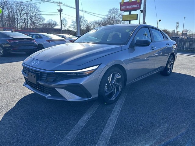 Used 2025 Hyundai Elantra Sport image 7