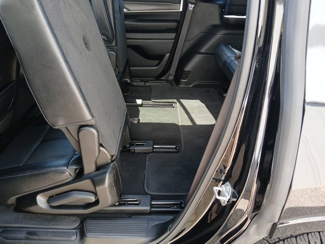 Used 2024 Jeep Wagoneer Series II AWD/4WD image 15