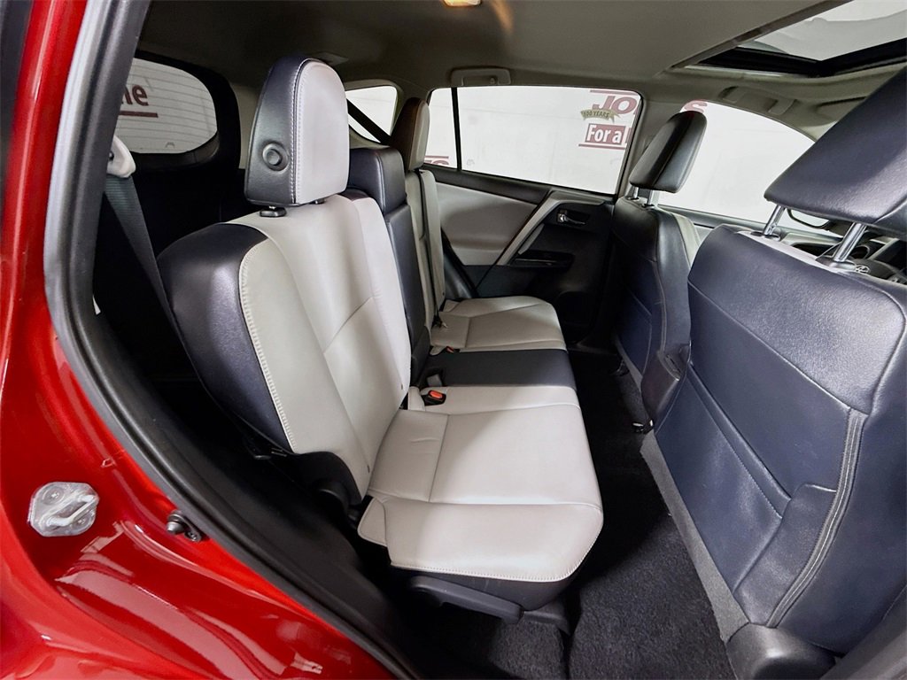 Used 2017 Toyota RAV4 Limited image 30