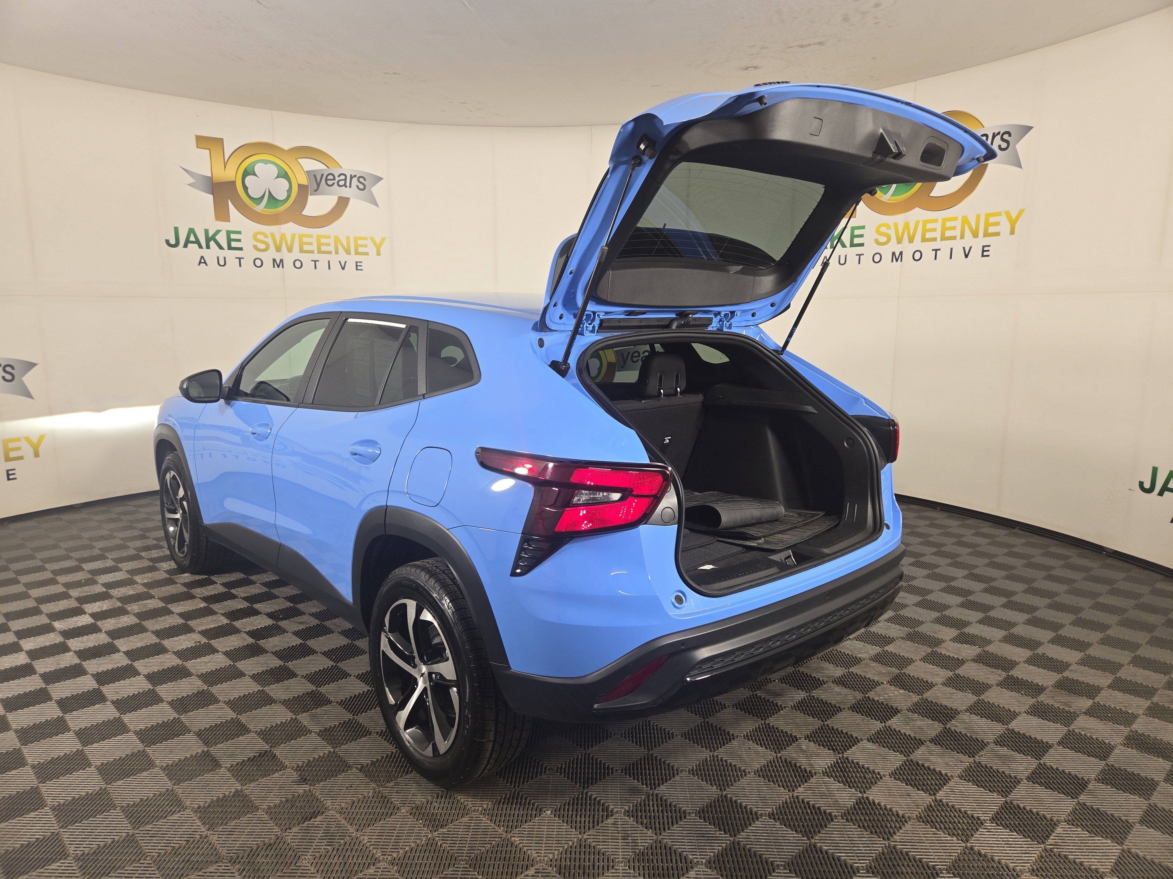 Certified 2024 Chevrolet Trax RS w/ Driver Confidence Package FWD image 29