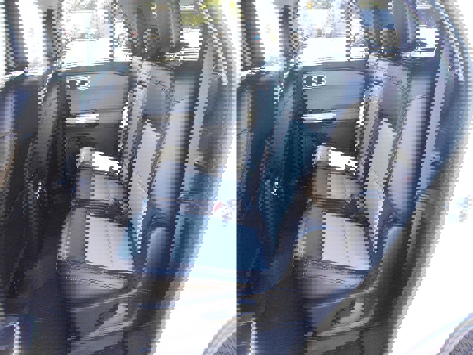 Used 2023 Ford Explorer XLT w/ Equipment Group 202A image 8