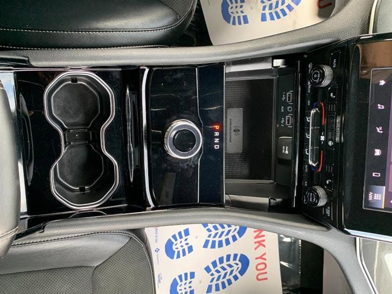 Used 2023 Jeep Grand Cherokee L Laredo image 25