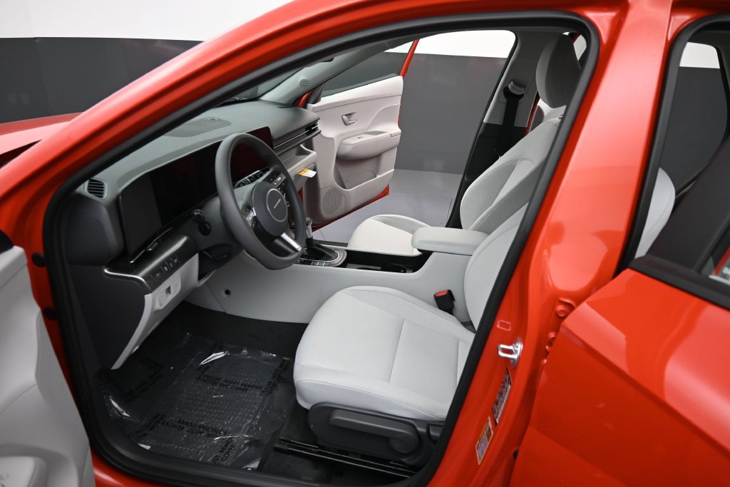 Certified 2026 Hyundai Kona SE FWD image 12
