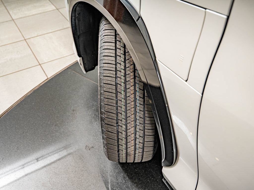 Certified 2024 Lexus RZ 300e Premium w/ Technology Package FWD image 40