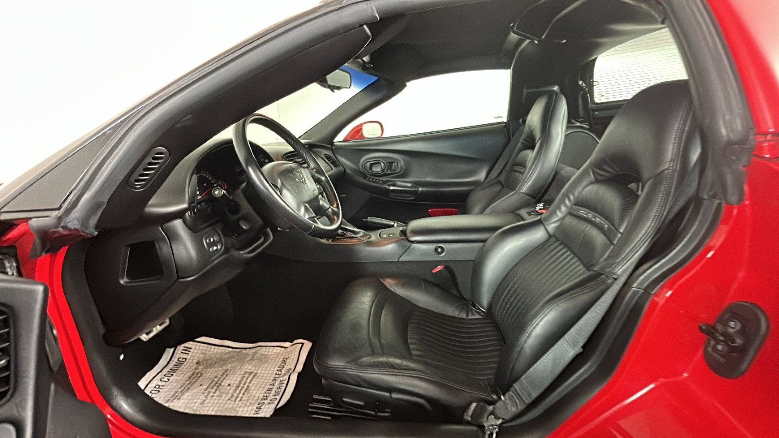 Used 2004 Chevrolet Corvette Coupe RWD image 13