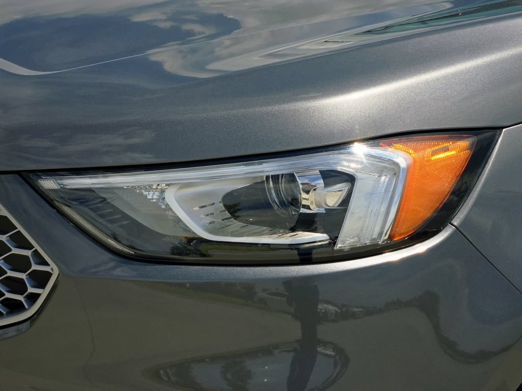 Used 2024 Ford Edge SEL AWD/4WD image 3