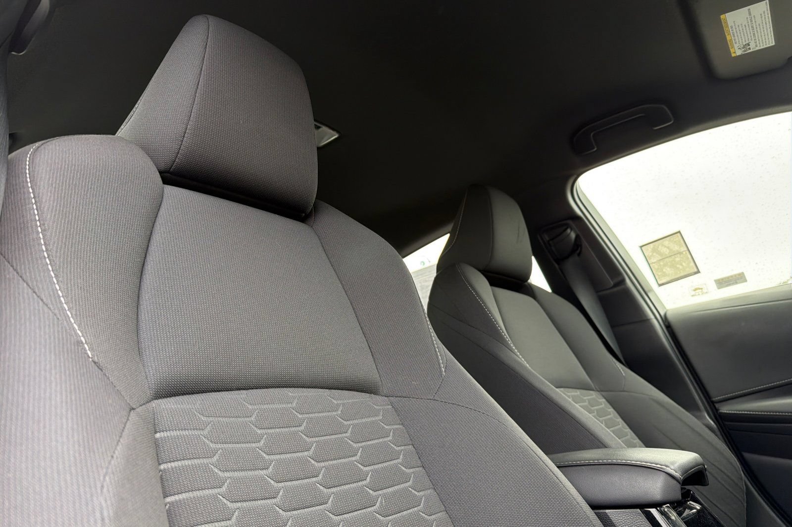 Used 2021 Toyota Corolla SE w/ Carpet Mat Package (TMS) FWD image 18