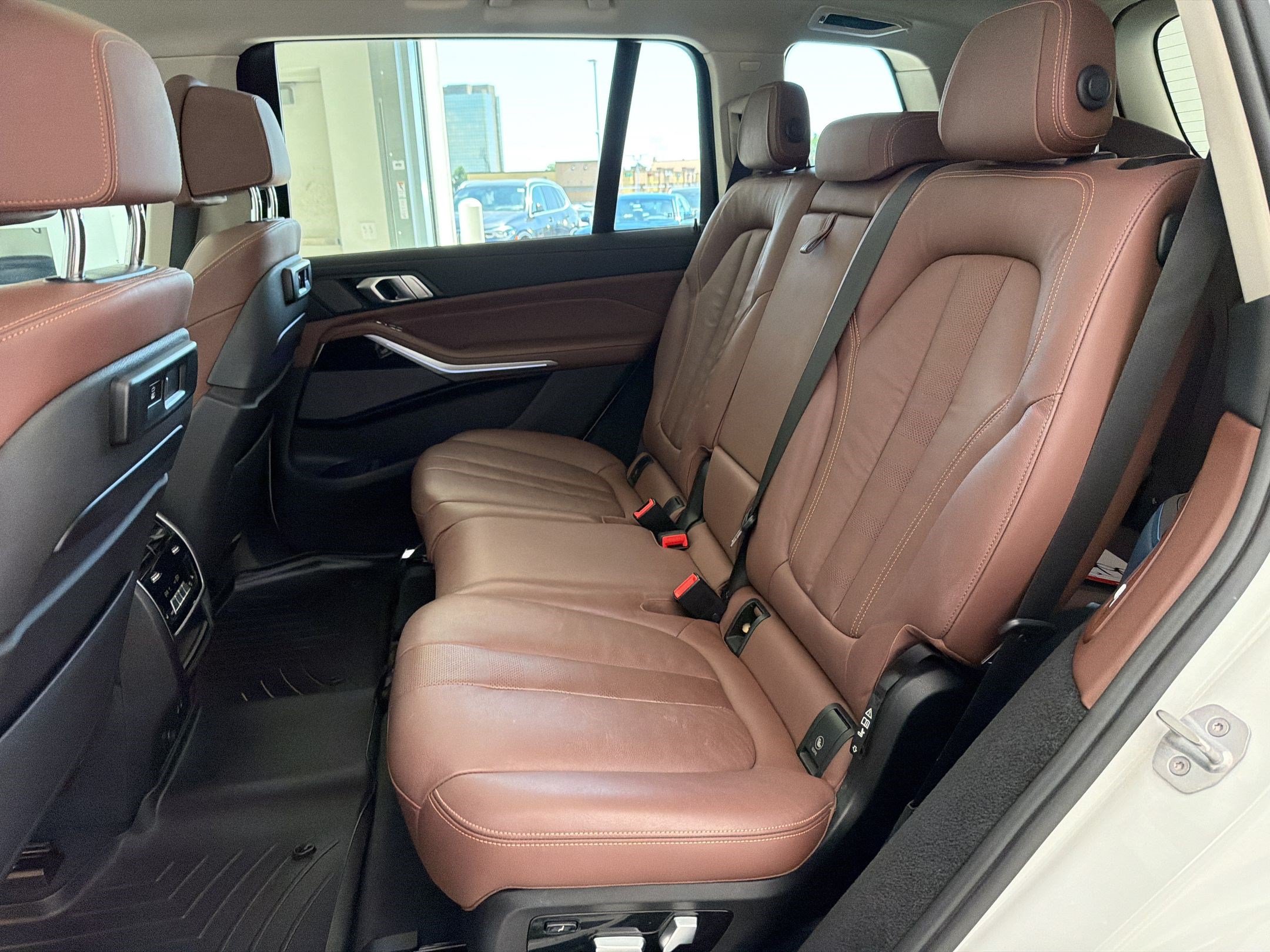 Used 2020 BMW X7 M50i AWD/4WD image 15