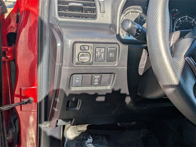 Used 2020 Toyota 4Runner 4WD image 15