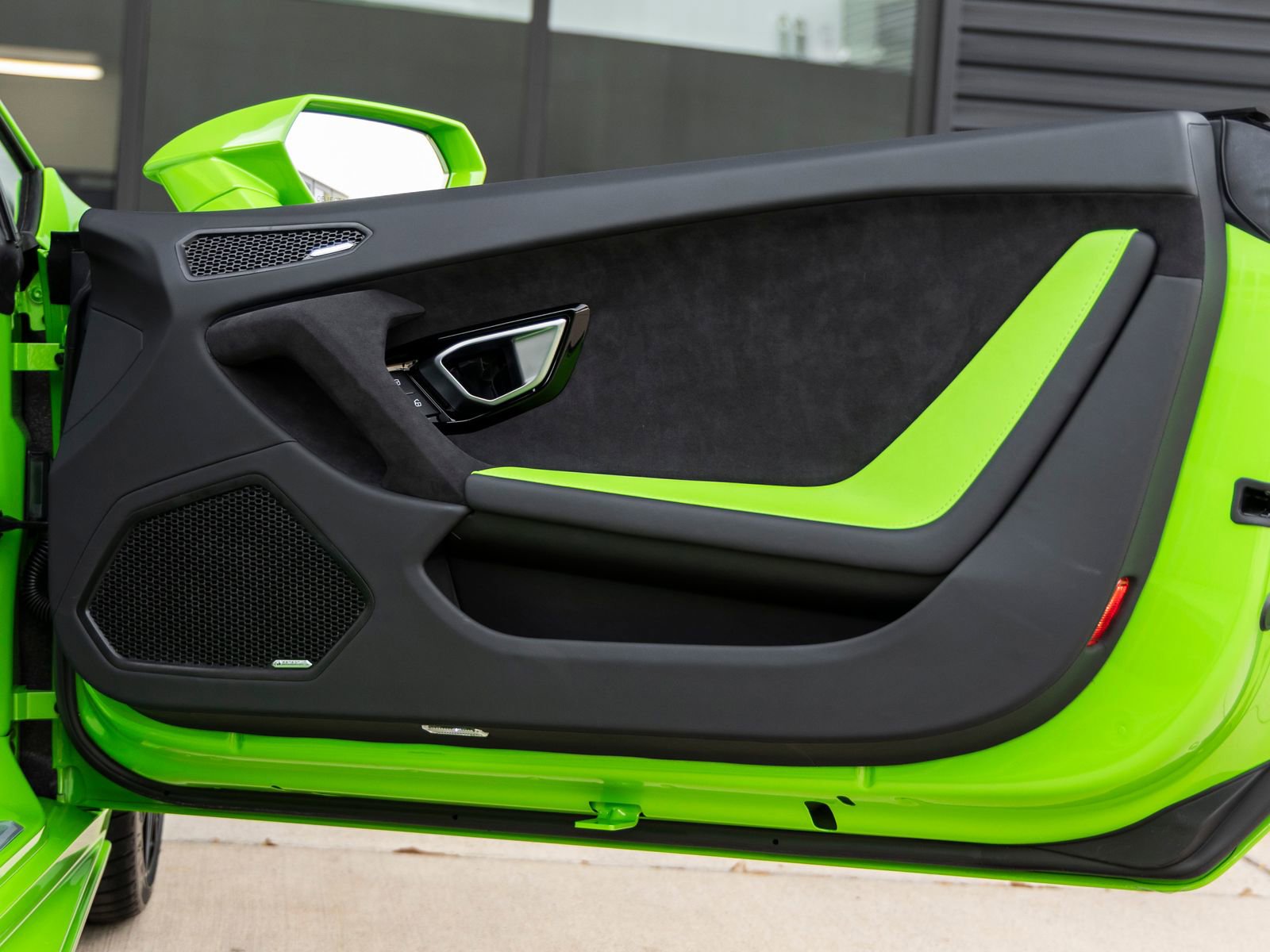 Used 2023 Lamborghini Huracan Tecnica RWD image 38