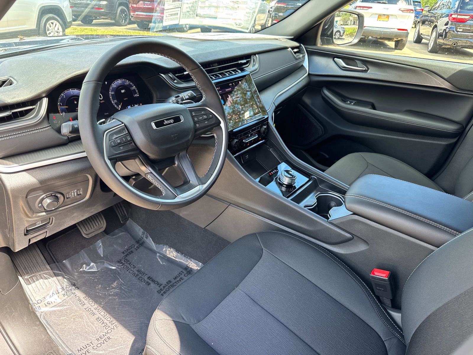 New 2025 Jeep Grand Cherokee Laredo X w/ Luxury Tech Group I image 22