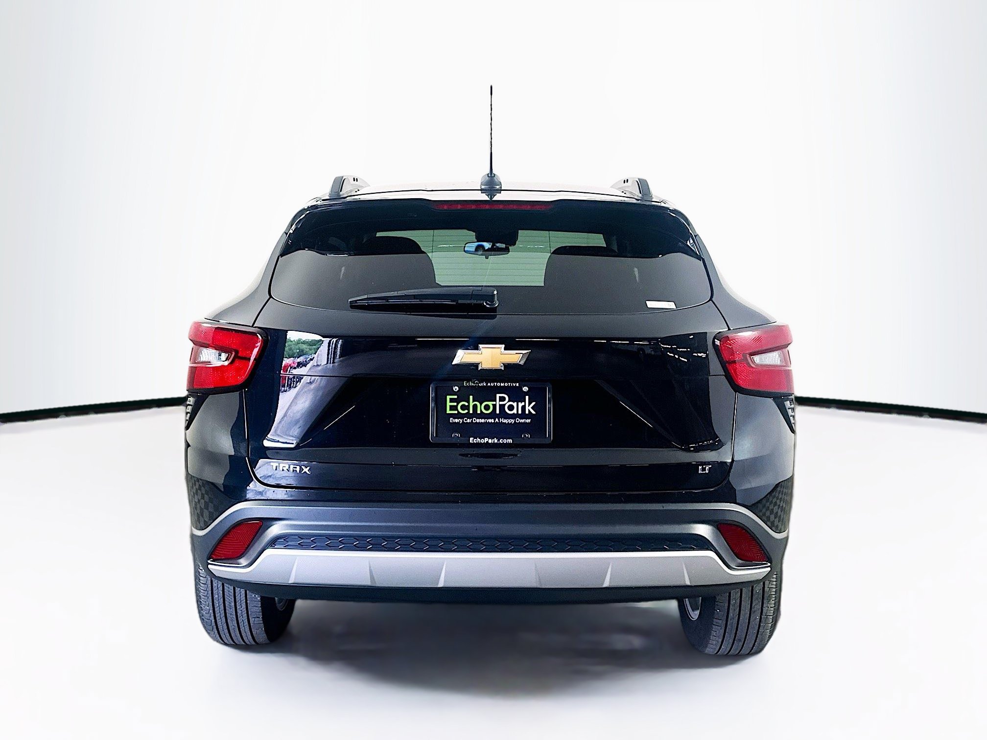 Used 2024 Chevrolet Trax LT w/ Driver Confidence Package FWD image 7