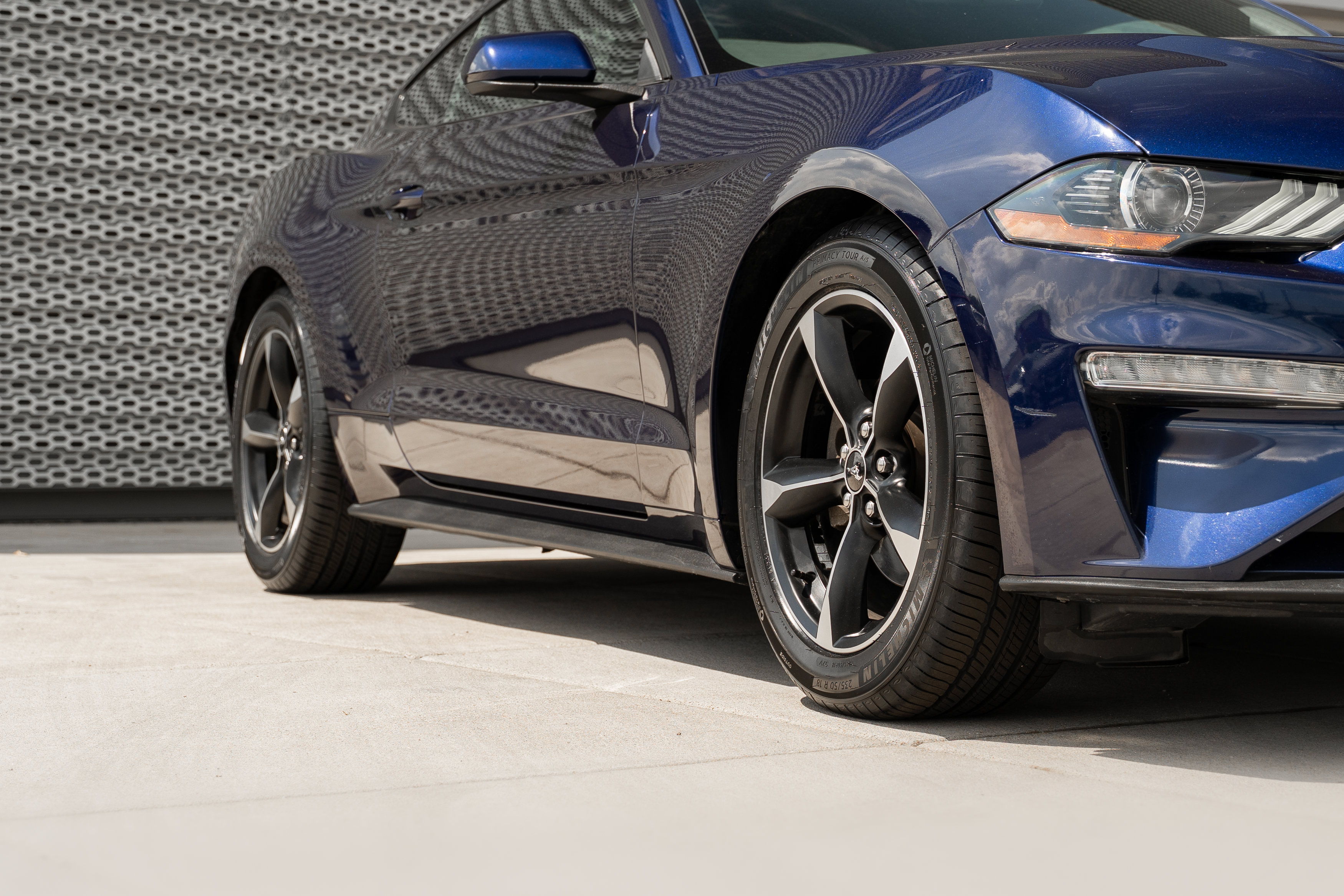 Used 2018 Ford Mustang Coupe w/ Equipment Group 101A RWD image 33