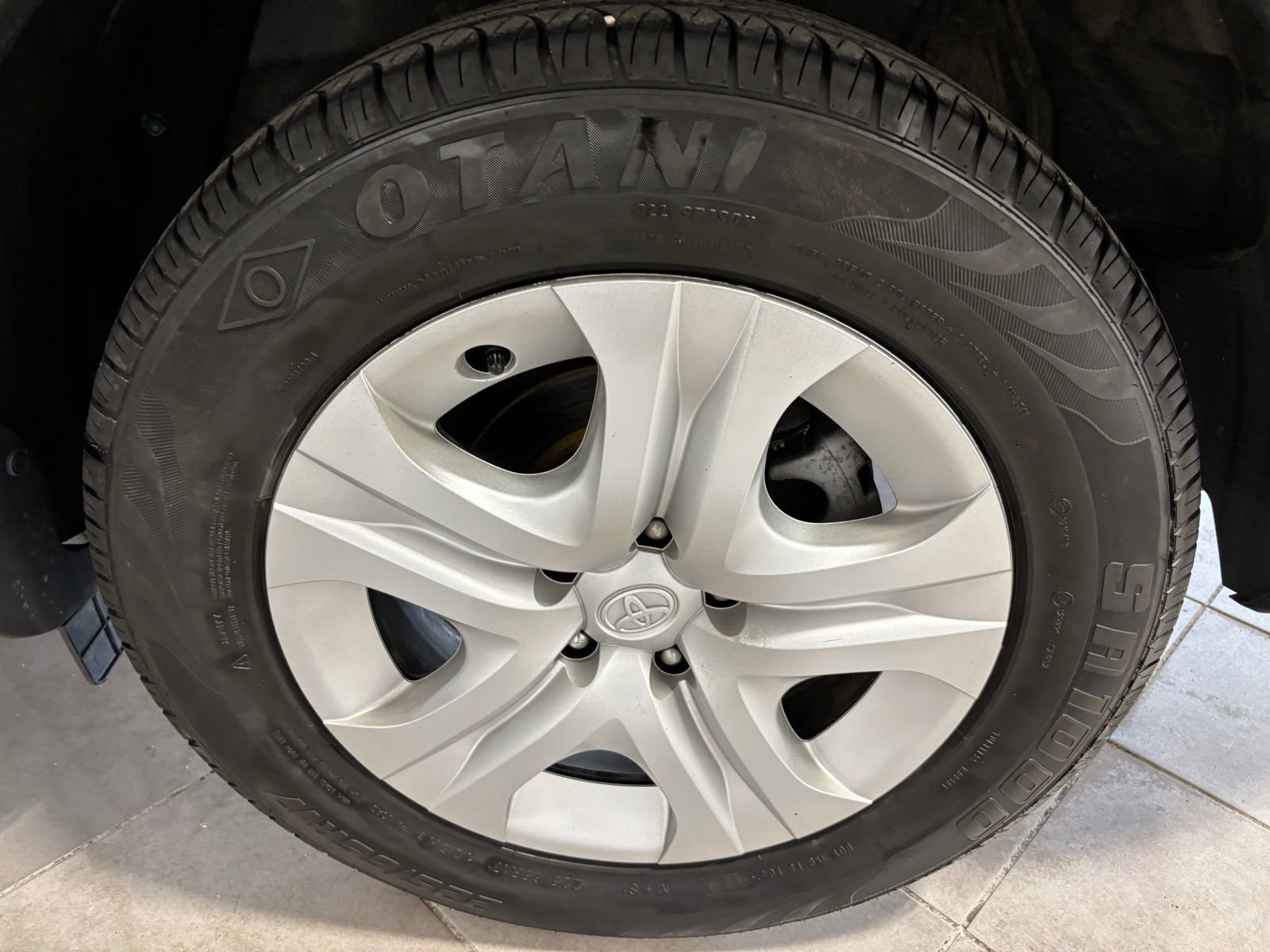 Used 2015 Toyota RAV4 LE image 11