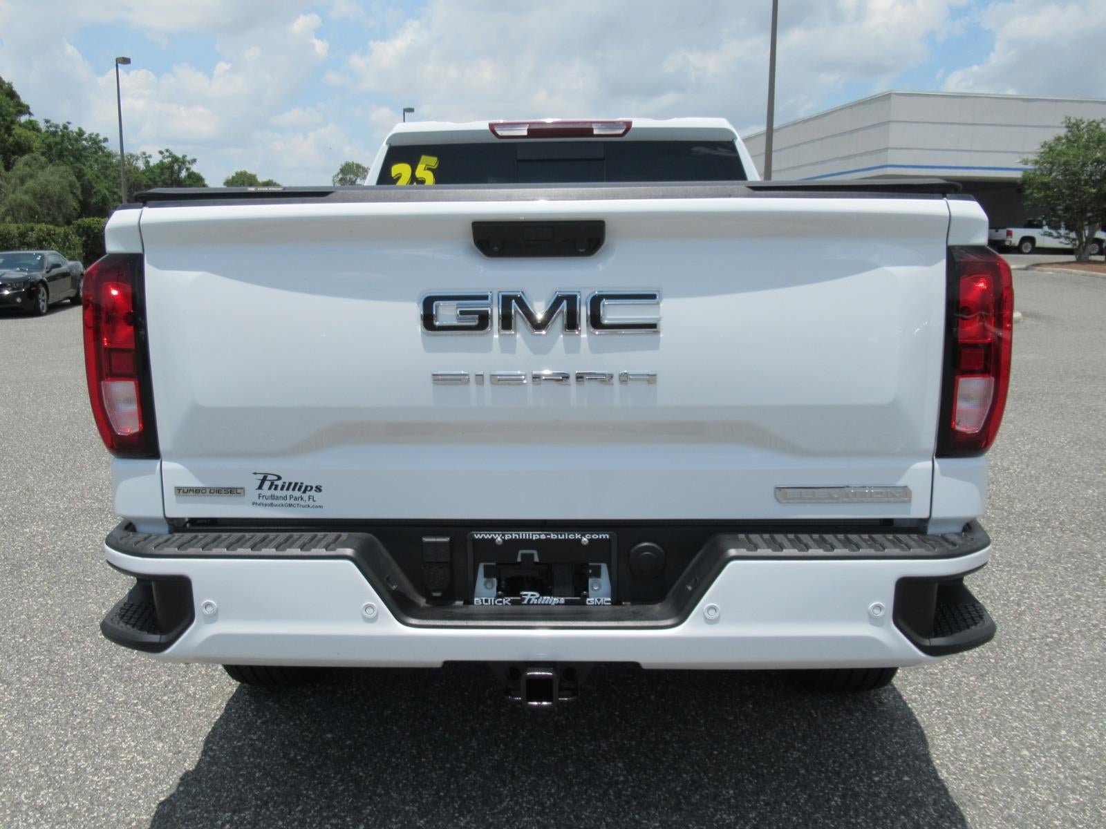 Used 2025 GMC Sierra 1500 Elevation w/ Elevation Premium Package AWD/4WD image 6
