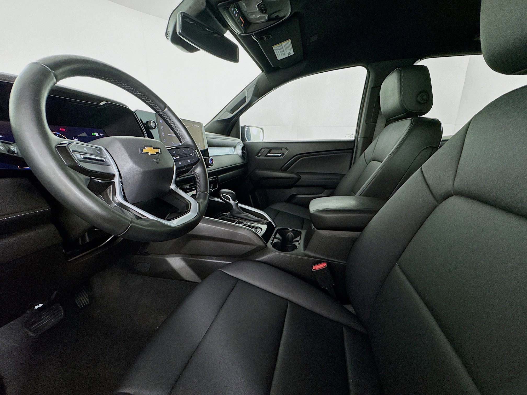 Used 2024 Chevrolet Colorado LT w/ LT Convenience Package III image 21