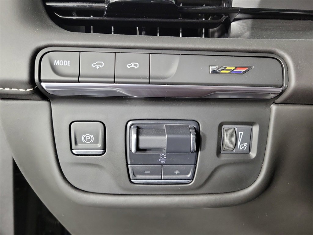 Used 2024 Cadillac Escalade V w/ Heavy-Duty Trailer Package image 34